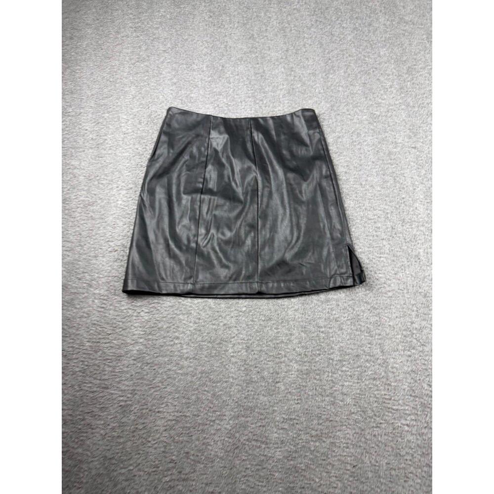 Aeropostale Black Faux Leather Mini Skirt Size‎ Small